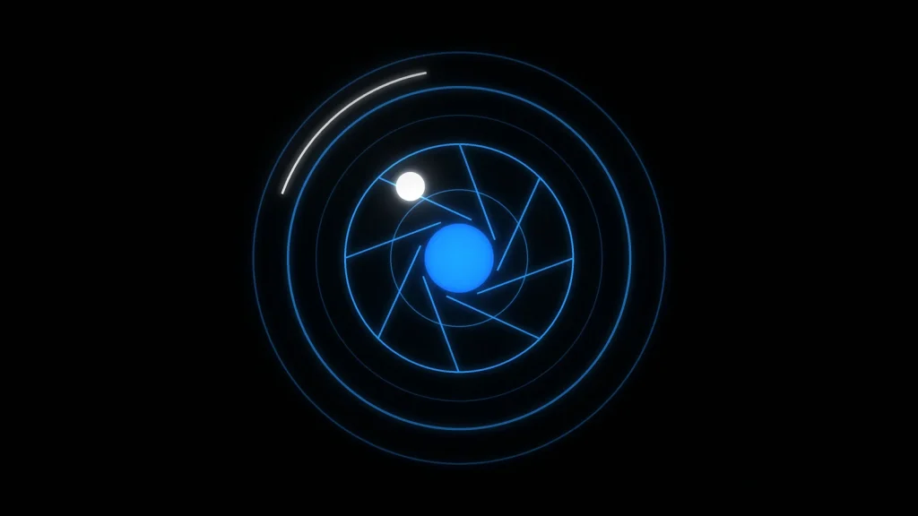 Un obiettivo fotografico circolare che riflette una luce blu su fondo nero